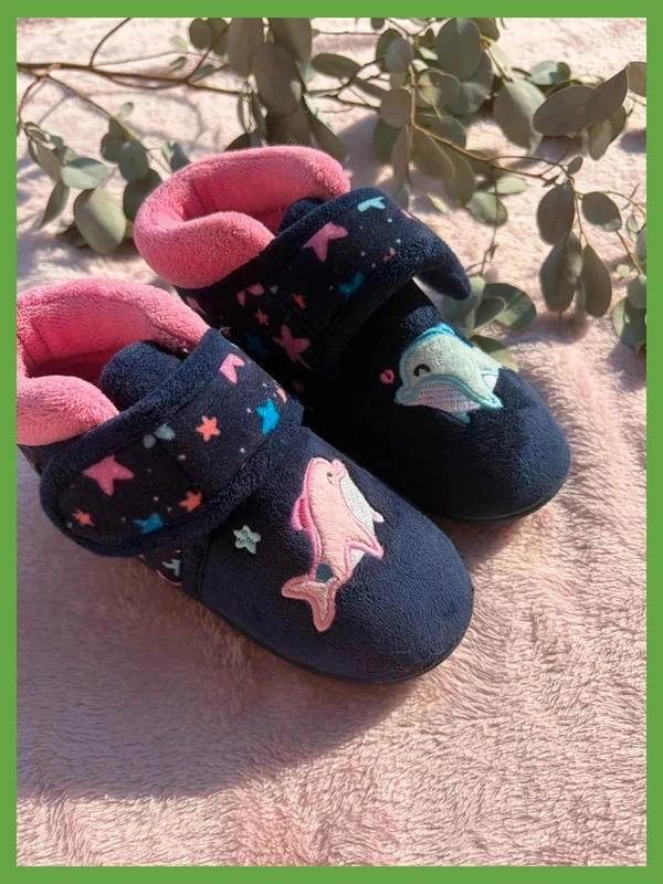 Chaussons bleu marine montants Isotoner dauphins – Taille 26